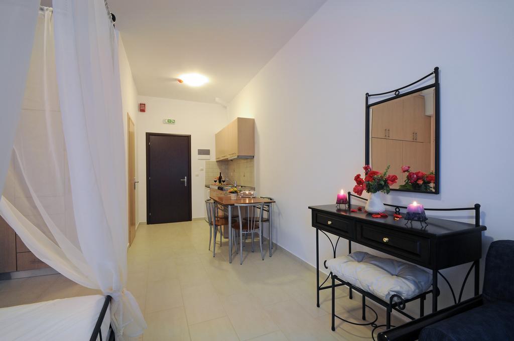 Anatoli Aparthotel Agia Pelagia  Buitenkant foto